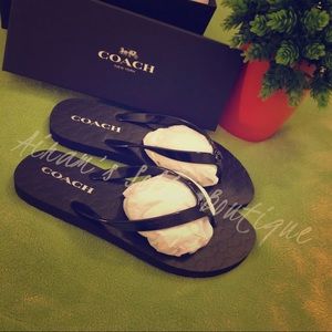 NWT COACH Size 9M Women's Abbigail Rubber